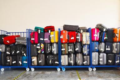 Des valises à l'aeroport de madrid