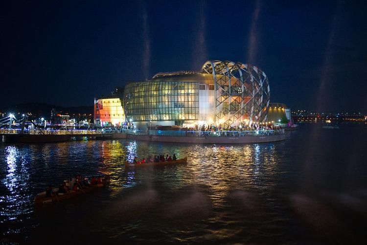 Floating island, près de Banpo Bridge, à Séoul.