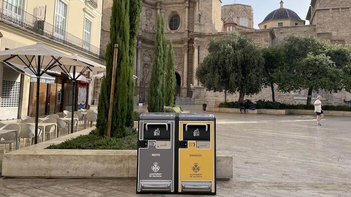 deux poubelles intelligentes à valencia