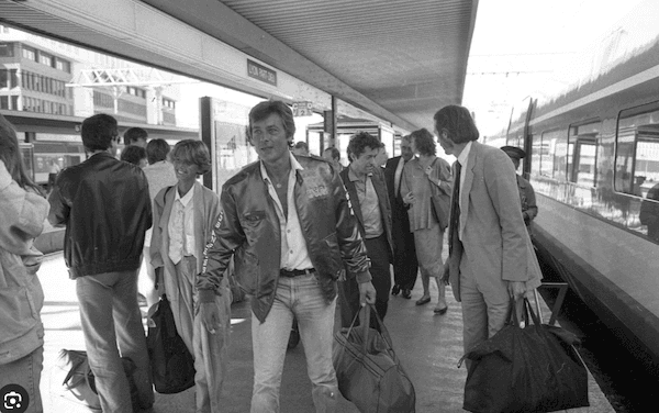 Alain delon acteur et voyageur du monde 