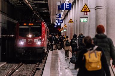 image d'un train allemand en gare 