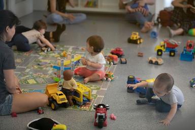 enfants dans une creche