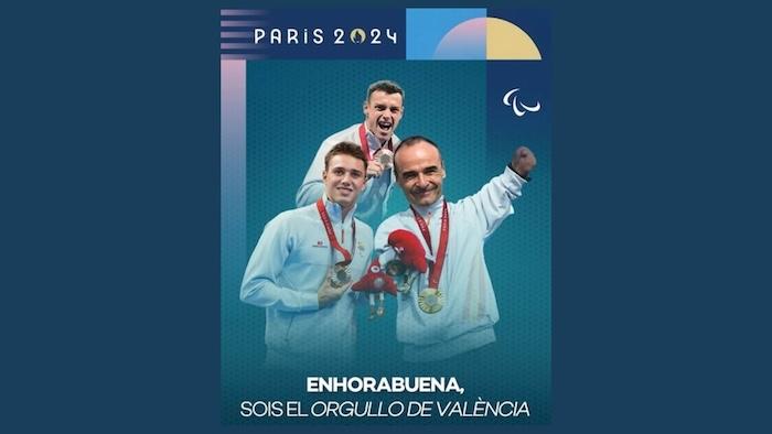 sportifs valenciens paralympliques avec leurs médailles de Paris 2024