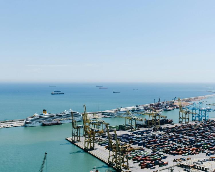 le port de barcelone vu du ciel