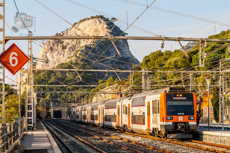 un train de rodalies a barcelone