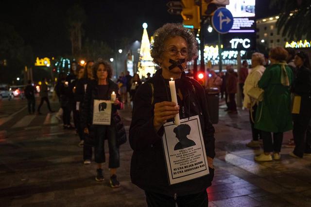 Marche du Silence à Malaga le 25N 2023   (@ElSaltoAnd)