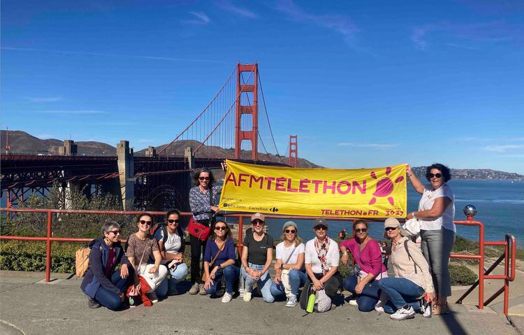 SFBA devant le Golden Gate Bridge pour la journée du téléthon