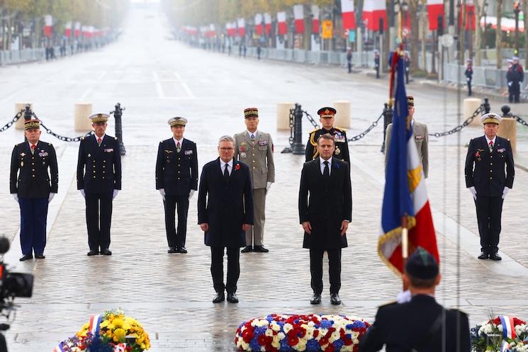 keir starmer et emmanuel macron armistice