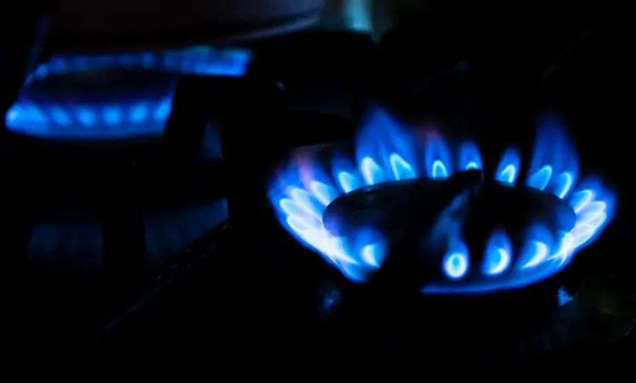 flammes bleu de gaz