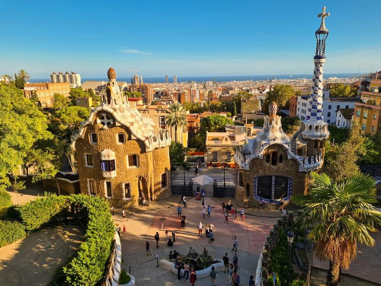 parc guell a barcelone