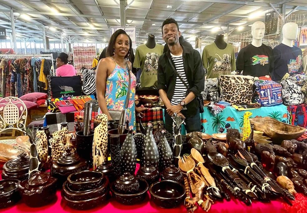 Thabita et William, vendeurs au marché du dimanche de Rosebank