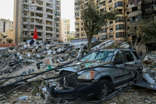 Une voiture brulée en Israël