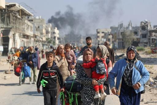 Civils en fuite à Gaza