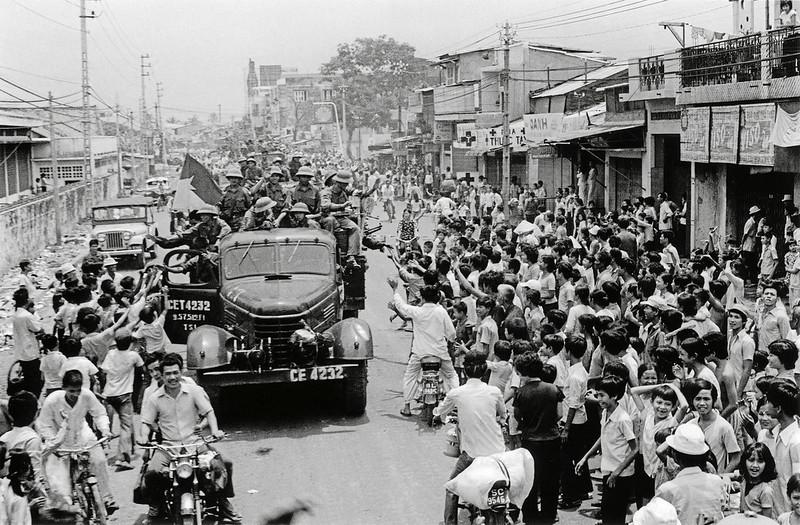 chute saigon vietnam