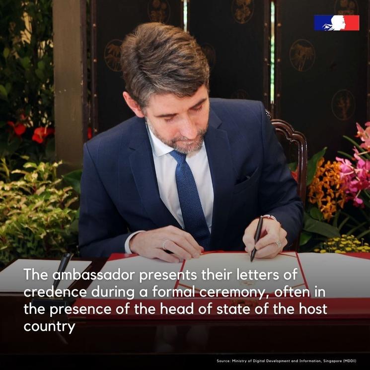 M.Marchisio signe ses lettres de créance le 18 février 2025 - source compte Linkedin Ambassade de France à Singapour 