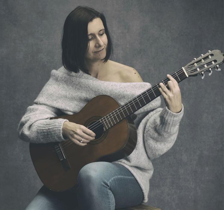 Kasia Sokolowska album portrait guitare