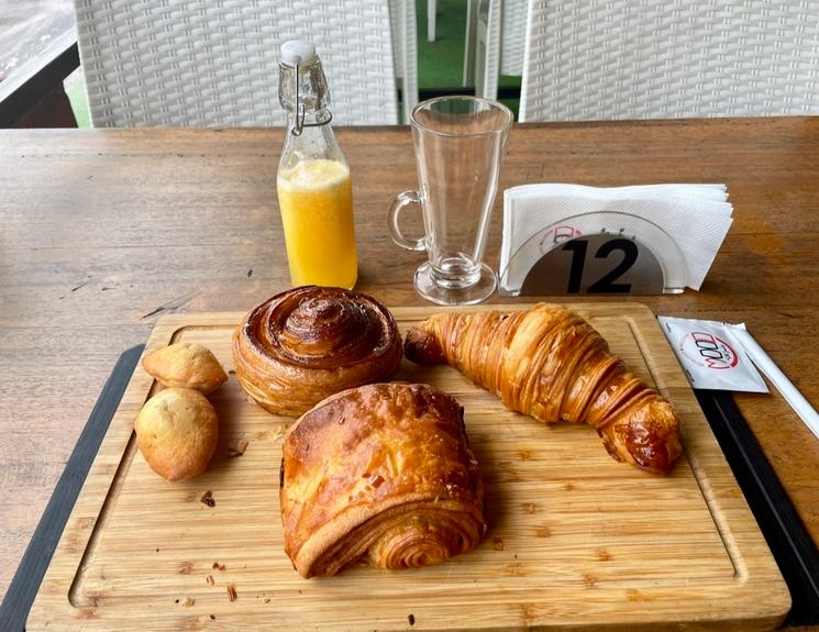 Petit déjeuner au Mood