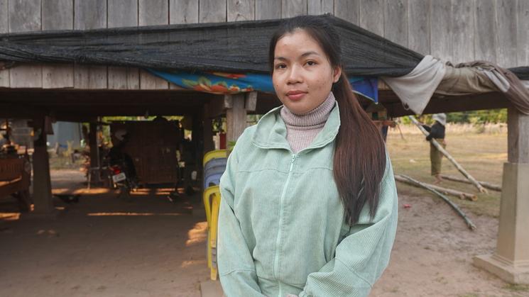 Ream Sreyrath, un leader de la jeunesse dans la communauté qui rejoint les patrouilles dans sa communauté au village de Koh Khan Din, le 02 février 2024. (Kong Raksmey)