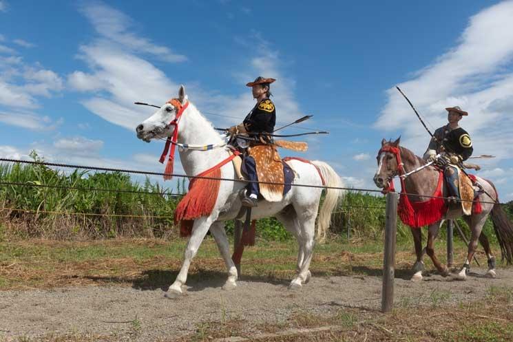 Photo B.Chapiron – Représentation de Yabusame au sanctuaire de Samukawa (préfecture de Kanagawa)