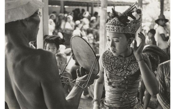 Les danses à Bali par Henri Cartier-Bresson.