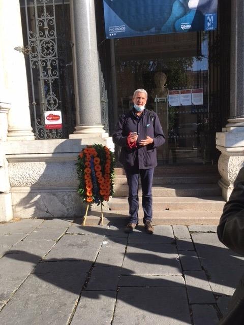 Emmanuel goût devant le musée Napoléon de Rome