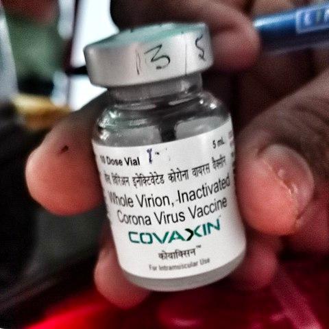 Une fiole du vaccin indien Covaxin