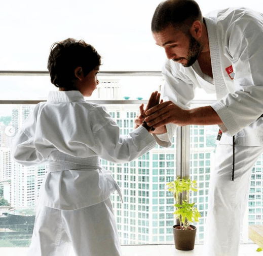 un prof de karate et son eleve