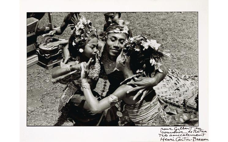 Les danses à Bali par Henri Cartier-Bresson.