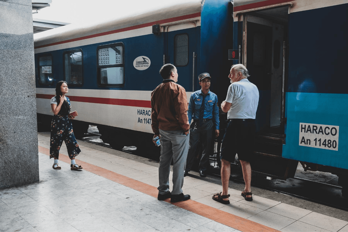 adrien jean vietnam photo train