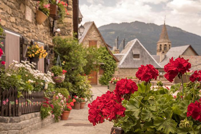 Une maison fleurie de Babergue, l'un des 8 plus beaux villages d'Espagne