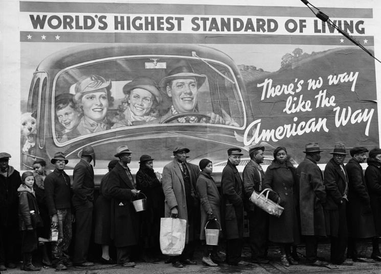 8. Louis Ville - Kentucky - 1937. © Images by Margaret Bourke-White. 1937 The Picture Collection Inc. All rights reserved - Prev