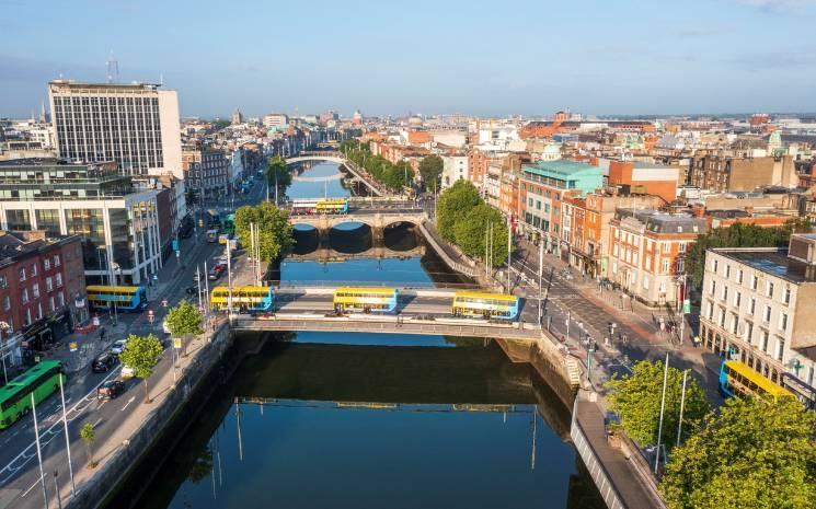 Vue aérienne de la rivière Liffey, ville de Dublin