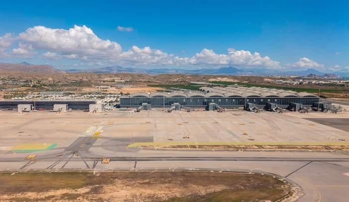 l'aéroport d'Alicante-Elche