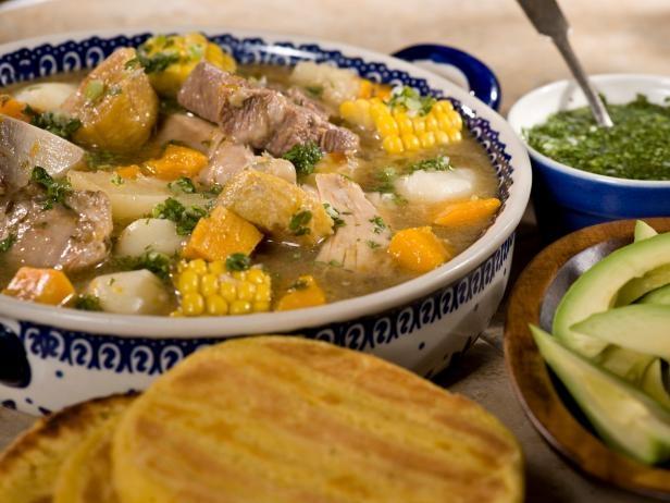 Sancocho de Gallina avec sauce aji