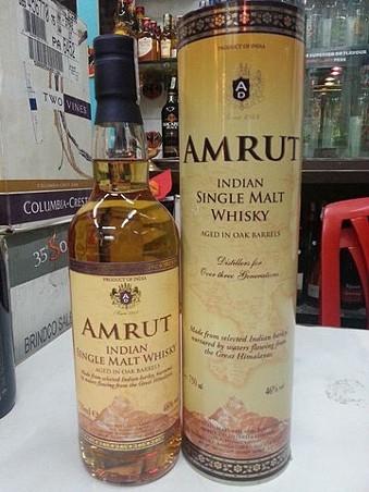 Du whisky indien de la marque Amrut