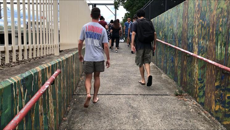 Marcher pieds nus en Australie