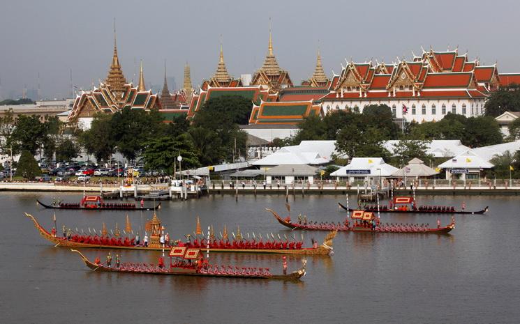 procession barge royale Thailande