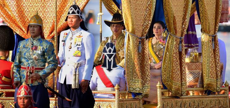 procession des barges royales en Thailande