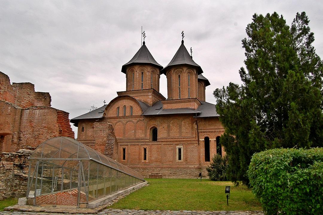 targoviste-roumanie-biserica-domneasca-guide-michelin