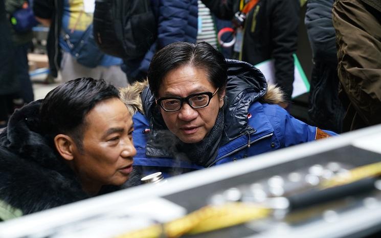 Anthony Chan sur le plateau de cinéma