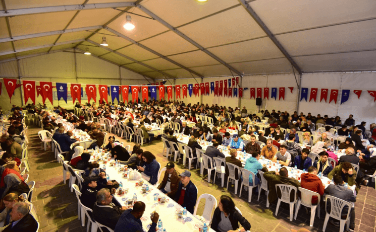 Un iftar organisé en Turquie