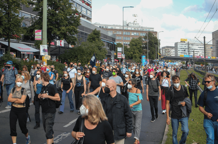 Manisfestants à Berlin le 11 septembre 2021