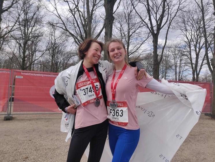 Charlotte et Irène, coureuses