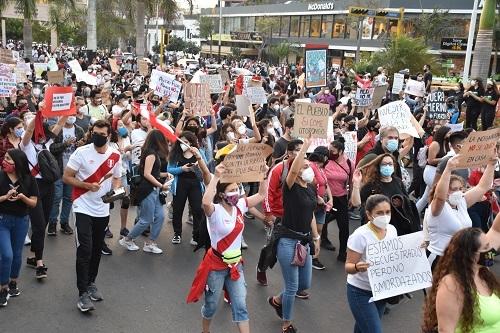 manifestations pérou lima corruption