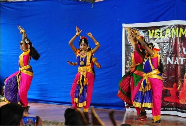 Danse traditionnelle temple Tiruvannamalai