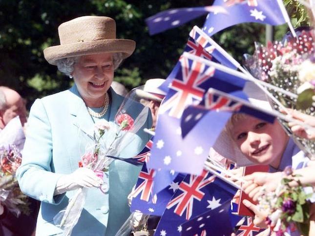 Elisabeth II en visit en Australie