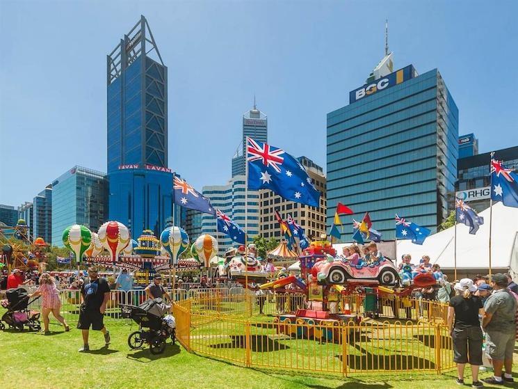 Elisabeth quay fun fair