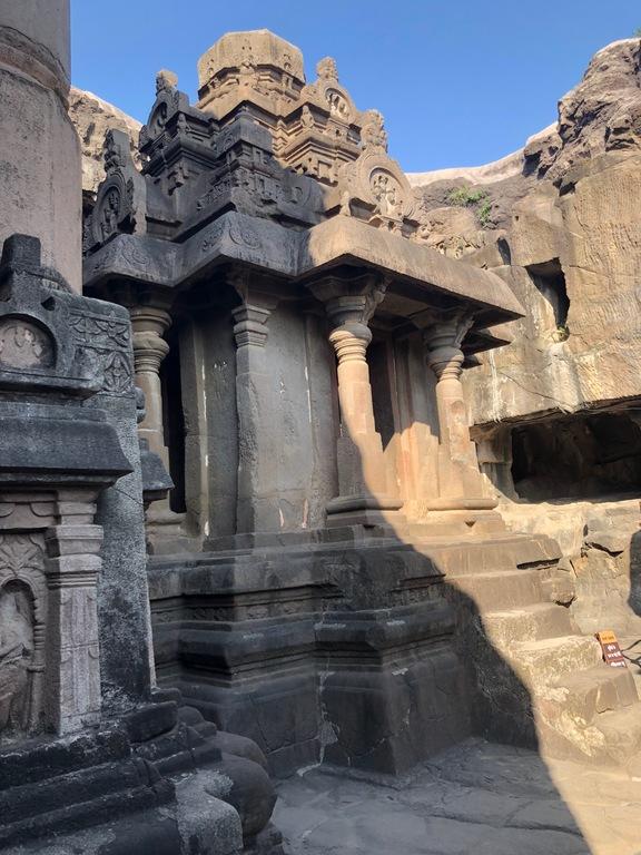 Ellora temple Jain taille dans la roche