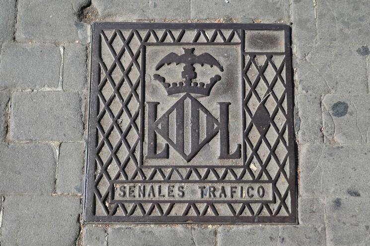 Le blason de Valencia sur une plaque de voirie