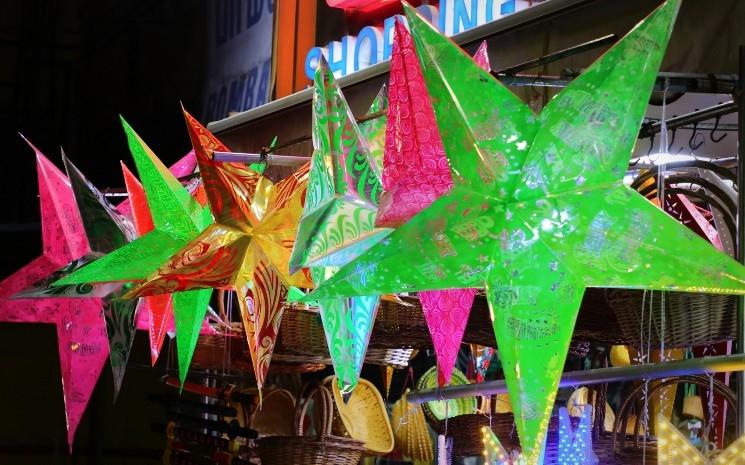 Les étoiles qui décorent Chennai pour Noël